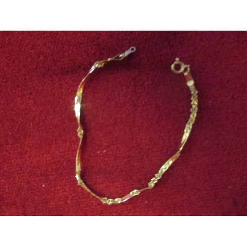 25 - 9CT GOLD BRACELET - AS FOUND  - 0.9 GRAMS