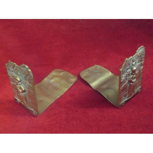 49 - EARLY 20TH CENTURY SOLID BRASS BOOKENDS - SOUVENIRS OF STRATFORD ON AVON WITH ANNE HATHAWAY AND HER ... 