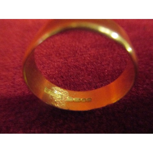 64 - 22 CT GOLD WEDDING BAND - SIZE M/N. LONDON HALLMARK - 3.6 GRAMS