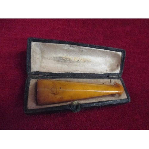 101 - 19TH CENTURY AMBER CIGAR OR CHEROOT HOLDER IN FITTED CASE BY KIRBY BEARD & CO