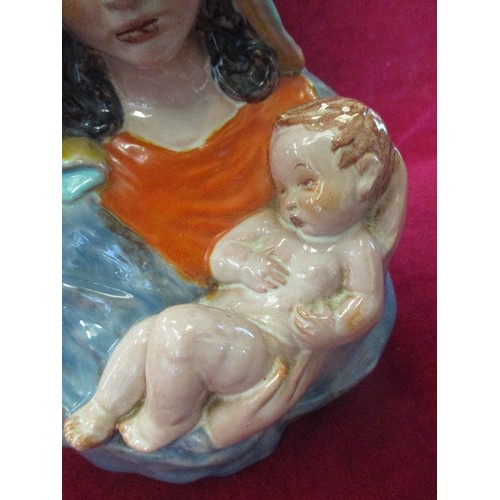 176 - BEAUTIFUL MID CENTURY GERMAN TERRACOTTA FIGURE OF THE MADONNA AND CHILD - 27CM