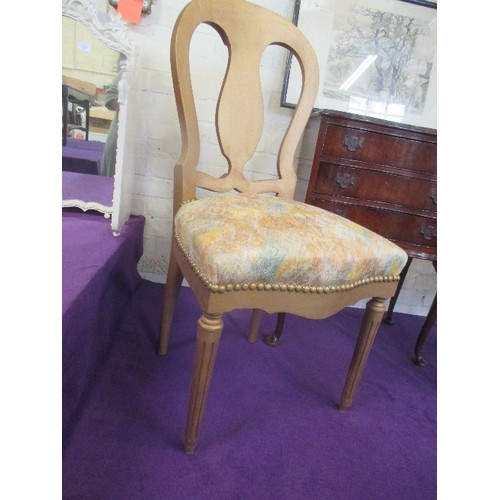 250 - DECORATIVE GILT FRAMED BALLOON BACK CHAIR WITH FLUTED LEGS UPHOLSTERED IN A YELLOW AND GOLD PATTERNE... 