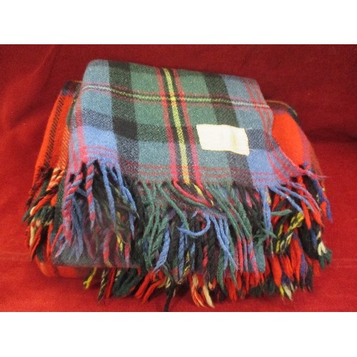 225 - A LARGE VINTAGE WOOL TARTAN PICNIC BLANKET, ALSO A SMALLER GREEN TARTAN. APPEAR TO BE GOOD CLEAN CON... 