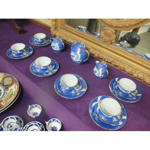 183 - A BEAUTIFUL CIRCA 1930 JAPANESE EGGSHELL PORCELAIN 21 PIECE TEASET - VERY UNUSUAL COLOURWAY AND DECO... 