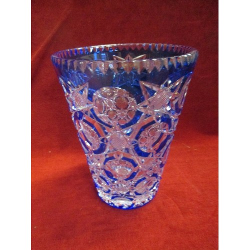 180 - A SUPERB QUALITY BOHEMIAN CZECH CRYSTAL VASE WITH COBALT BLUE FLASHING - 20CM