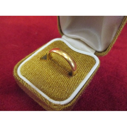 21B - 22Ct GOLD WEDDING BAND 5.18 Gr SIZE N