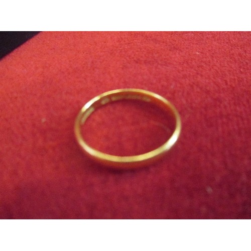 21A - 22Ct GOLD WEDDING BAND SIZE X  WEIGHT 4.58 Gr