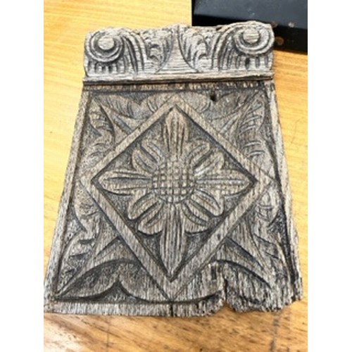 448 - EARLY ENGLISH CARVED OAK PANEL - 23CM X 34CM