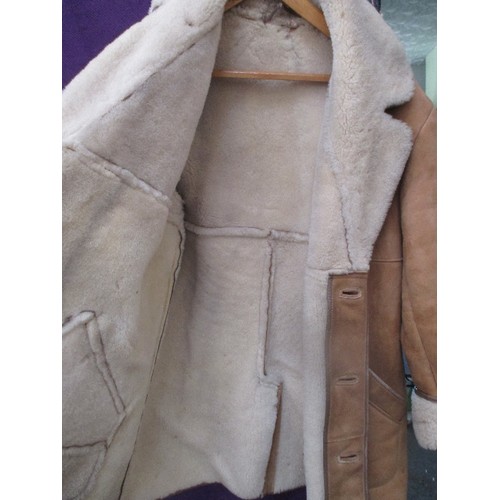 234A - GENTS REAL SHEEPSKIN COAT - MID LENGTH, IN VERY GOOD CONDITION - LABEL - 