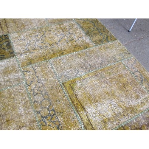 258B - MOST UNUSUAL & ATTRACTIVE VICTORIAN CARPET - PROBABLY FRENCH - EMERALD AND PALE GREENS - APPEARS TO ... 