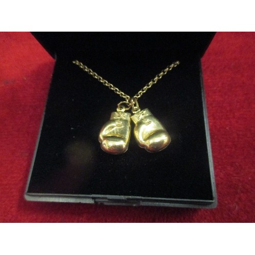 26C - A PAIR 9Ct GOLD BOXING GLOVES PENDANT ON GOLD CHAIN TOTAL WEIGHT 4.09Gr