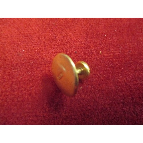 27A - 18Ct SHIRT STUD 1.97Gr IN WEIGHT