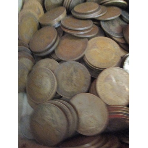 184D - TUB OF PENNY COINS - GEORGE V TO ELIZABETH-  2KG WEIGHT