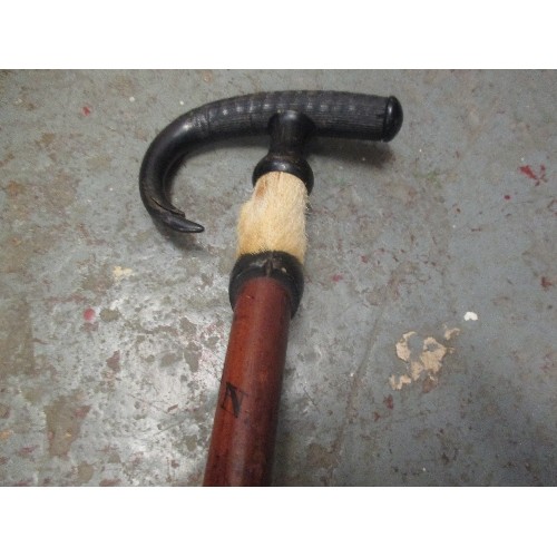 442 - CIRCA 1930'S SWISS WALKING STICK WITH GOAT HORN AND HOOF HANDLE - MARKED 