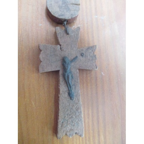 83 - UNUSUALLY LONG EARLY 20TH CENTURY FRENCH CARVED WOOD WALL OR ALTER ROSARY BEADS - OVER 2 METRES HANG... 