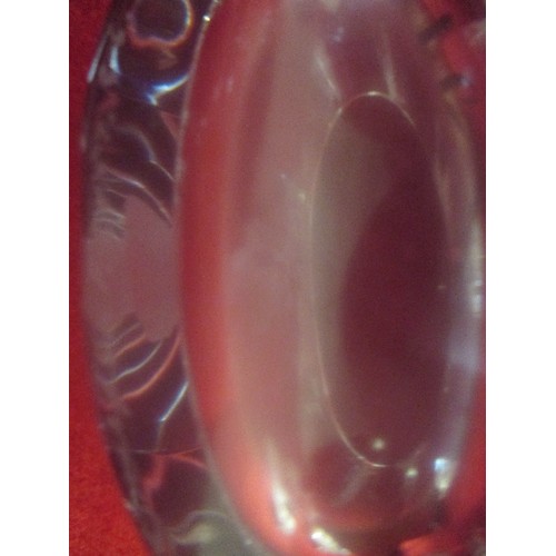 180A - A BEAUTIFUL 20TH CENTURY CRYSTAL ORREFORS VASE ETCHED WITH A CHILD CARRYING FLOWERS - SIGNED TO BASE... 