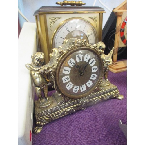 123 - COLLECTION OF 18 CLOCKS. MIXED STYLES, INCLUDES CARRIAGE CLOCKS, SMALL MANTLE CLOCKS ETC. MECHANICAL... 