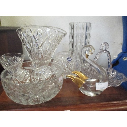 128 - GOOD QUALITY CRYSTAL ITEMS X 7. INCLUDES VASES, BOWLS, A BASKET & SWAN.
