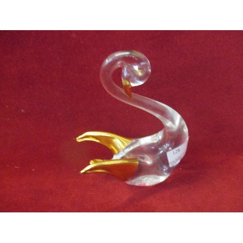 128 - GOOD QUALITY CRYSTAL ITEMS X 7. INCLUDES VASES, BOWLS, A BASKET & SWAN.