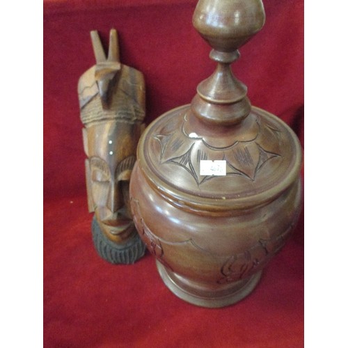 136 - TREEN ITEMS, INCLUDES TALL LIDDED URN, A MASK. TOGETHER WITH A SET OF 4 COLLECTABLE ROYAL KENDAL FIN... 