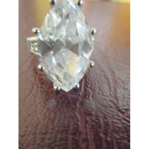20 - A RING WITH LARGE WHITE STONE SIZE O