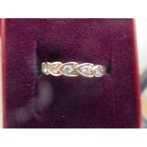 39 - VINTAGE HALF ETERNITY RING, 9CT GOLD AND DIAMOND CHIP - 1.7 GRAMS - SIZE N