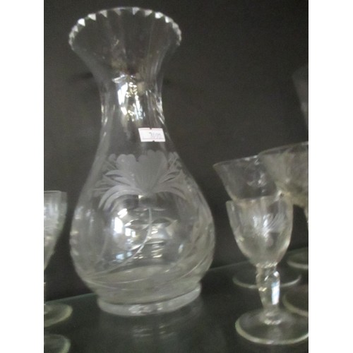 186 - LARGE SET OF ETCHED GLASSWARE. INCLUDES A ROYAL BRIERLEY ETCHED GLASS VASE, TALL SUNDAE GLASSES, OTH... 