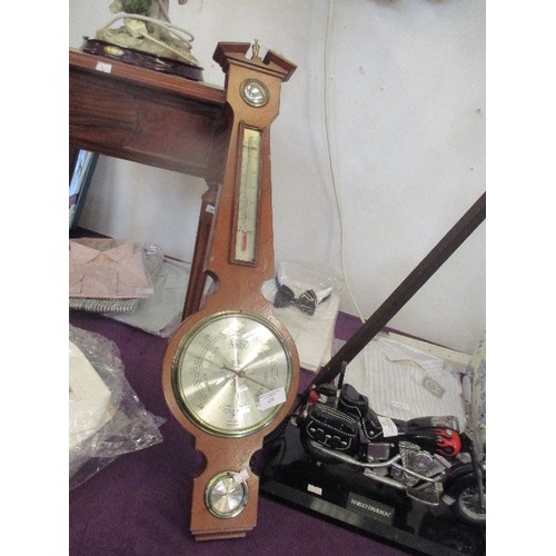 124 - BANJO BAROMETER, DAMAGE TO THERMOMETER GLASS.