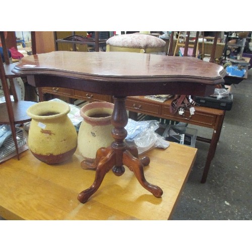 301 - MAHOGANY SIDE TABLE, WITH MARQUETRY. TOP IS 80 X 50CM