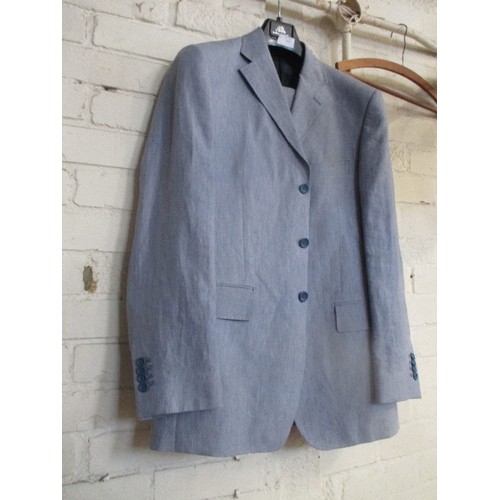 164 - BRAND-NEW ITALIAN GENTS DESIGNER SUIT BY DESIREE. PALE BLUE/GREY/FABRIC. 100% WOOL. SIZE. 38