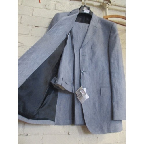 164 - BRAND-NEW ITALIAN GENTS DESIGNER SUIT BY DESIREE. PALE BLUE/GREY/FABRIC. 100% WOOL. SIZE. 38