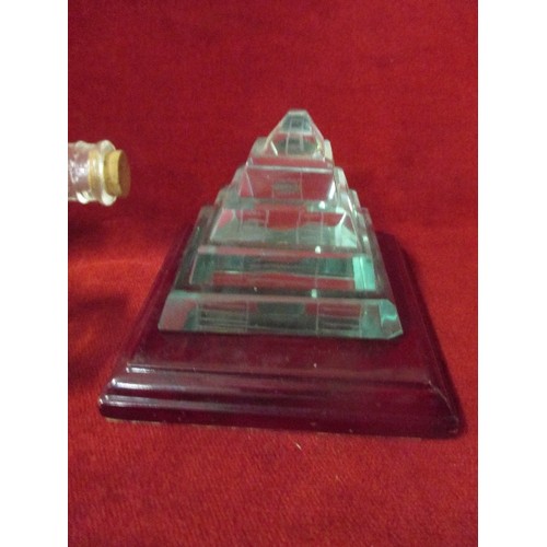 4 - CAR BOTTLE DECANTER, SHIP IN A BOTTLE AND A GLASS PYRAMID