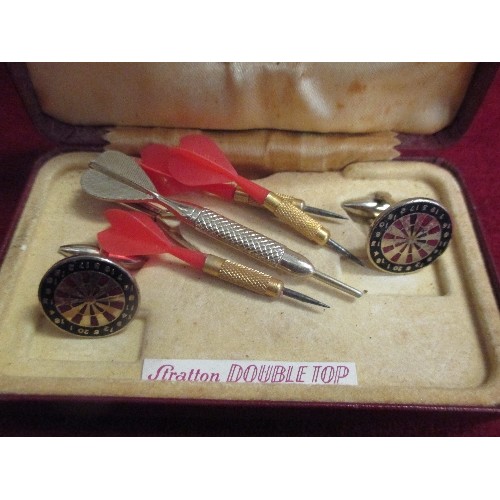 19 - VINTAGE STRATTON ENGLAND DART BOARD CUFFLINKS WITH DART TIE CLIP AND THREE MINIATURE DARTS