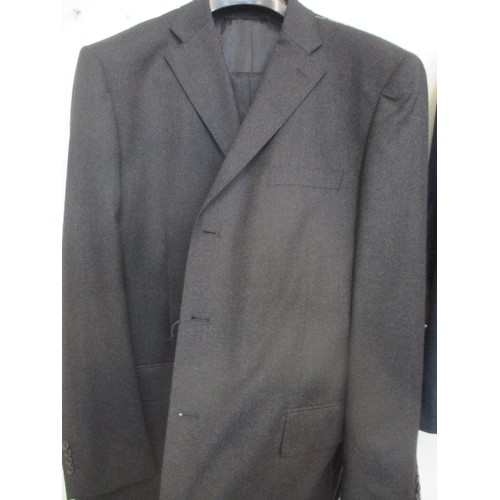 261 - BRAND NEW ITALIAN DESIGNER SUIT BY DESIREE. CHARCOAL. 100% WOOL. XXL. 40