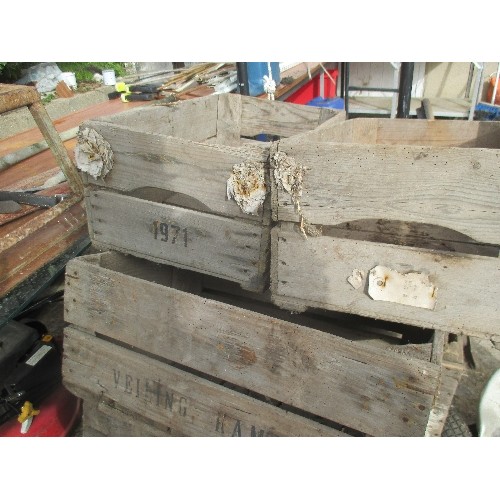 532 - QUANTITY OF WOODEN CRATES