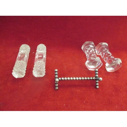 44 - 2 SETS OF GLASS KNIFE RESTS AND ONE METAL ONE