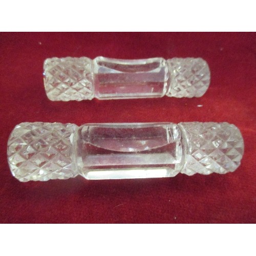 44 - 2 SETS OF GLASS KNIFE RESTS AND ONE METAL ONE