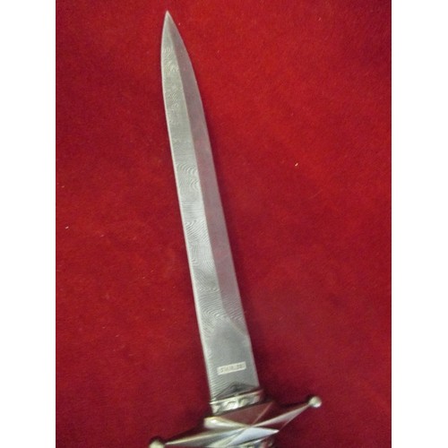 51 - DECORATIVE FANTASY DRESS DAGGER WITH METAL SHEATH