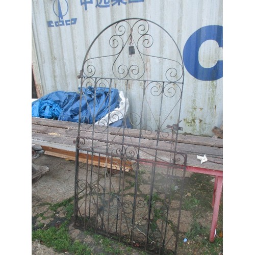 553 - 2 WROUGHT IRON GATES