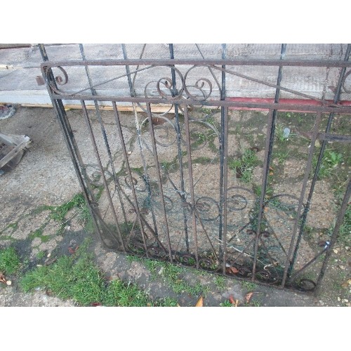 553 - 2 WROUGHT IRON GATES