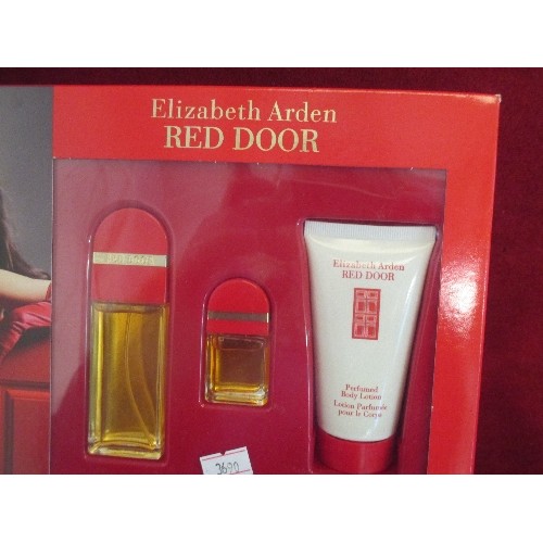 75 - ELIZABETH ARDEN 'RED DOOR' FRAGRANCE GIFT SET, NEW/ BOXED.