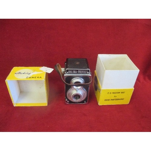 79 - HAKING'S HALINA PREFECT REFLEX TYPE CAMERA. MODEL 103. TAKES 12 PICTURES ON 120 FILM. ORIGINAL BOX.