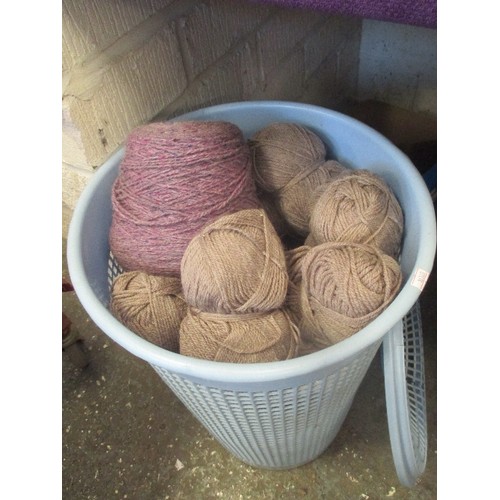 144 - BASKET FULL OF WOOL. A LARGE HEATHER REEL, AND LARGE QUANTITY OF MUSHROOM COLOUR.