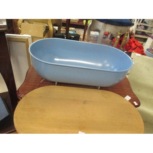 242 - UNUSUAL BREAD BIN IN ENAMEL ON METAL FEET WITH BREAD BOARD IN RESTING ON THE TOP - ALMOST ROLLTOP BA... 