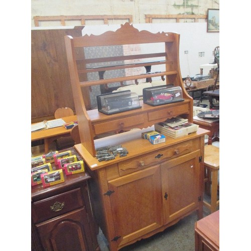 279 - LIGHT OAK DRESSER WITH DISPLAY TOP AND 2 CUPBOARDS AND  DRAWER BELOW