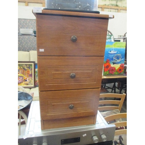 282 - 3 DRAWER BEDSIDE CHEST