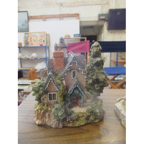 300 - LOVELY COLLECTION OF MODEL HOUSES,  LILLIPUT LANE,  DANBURY MINT ETC