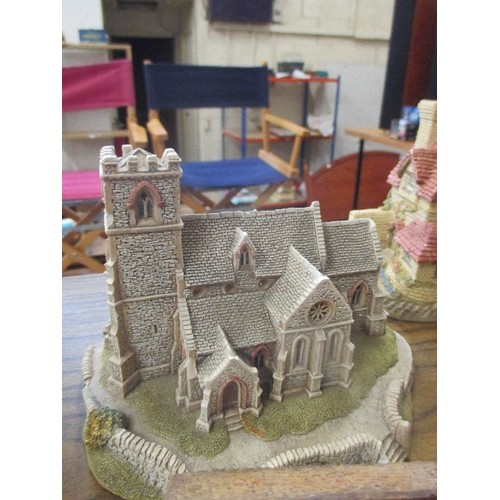 300 - LOVELY COLLECTION OF MODEL HOUSES,  LILLIPUT LANE,  DANBURY MINT ETC