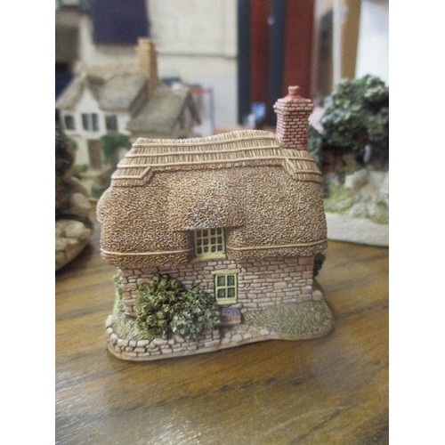 300 - LOVELY COLLECTION OF MODEL HOUSES,  LILLIPUT LANE,  DANBURY MINT ETC