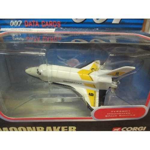 304 - MOONRAKER TY95801 SPACE SHUTTLE, CORGI MODEL -  JAMES BOND 007